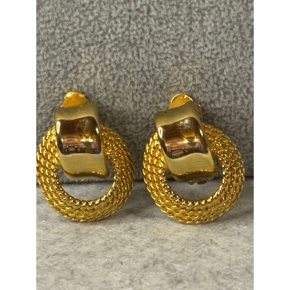 #22  Vintage Gold-tone Door Knocker Clip-on Earrings